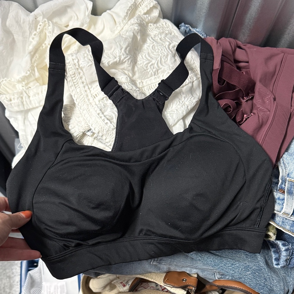 Gymshark black sports bra